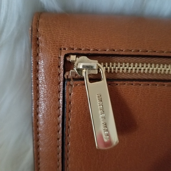 Michael Kors Wallet, Luggage Color, EUC - Picture 4 of 6